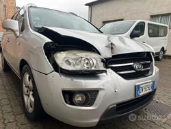 Grigio Usata 2007 Kia Carens Family Monovolume | 1600 €