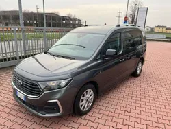 Grigio Usata 2023 Ford Tourneo Monovolume | 27.500 € (Buon prezzo)