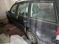 Nero Usata 1999 VW Golf IV Station wagon | 700 €