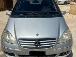 Grigio Usata 2004 Mercedes A180 Due volumi | 1900 € (Buon prezzo)