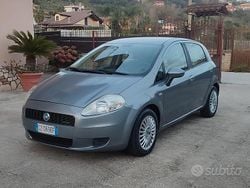 Grigio Usata 2006 Fiat Punto Due volumi | 1999 € (Buon prezzo)