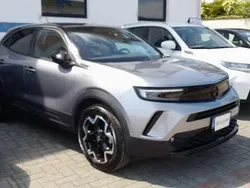Grigio Usata 2024 Opel Mokka Ultimate SUV | 21.900 € (Buon prezzo)