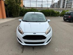 Bianco Usata 2016 Ford Fiesta Business Edition Tre volumi | 8499 € (Cara)