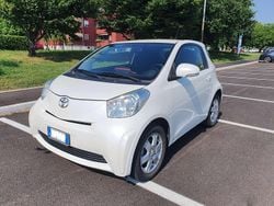Bianco Usata 2011 Toyota iQ Due volumi | 4400 € (Ottimo prezzo)