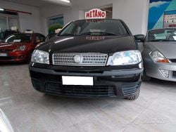 Nero Usata 2009 Fiat Punto Tre volumi | 2800 €