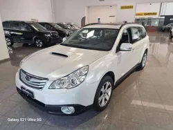 Bianco Usata 2010 Subaru Legacy Trend Station wagon | 5400 €