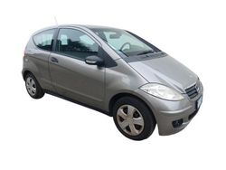 Grigio Usata 2009 Mercedes A150 Classic Coupé | 4990 € (Buon prezzo)