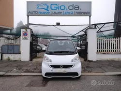 Bianco Usata 2014 Smart ForTwo Coupé Due volumi | 8000 € (Buon prezzo)