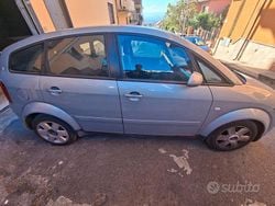 Usata 2002 Audi A2 Due volumi | 2500 € (Buon prezzo)