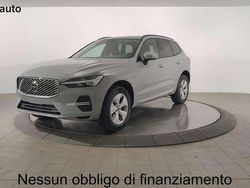 Grigio Nuova 2025 Volvo XC60 Core SUV | 53.200 €