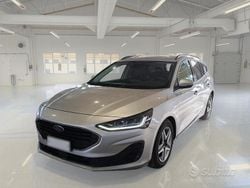 Grigio Usata 2023 Ford Focus Business Edition Station wagon | 12.800 € (Buon prezzo)