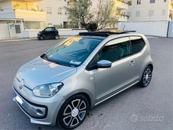 Usata 2013 VW up! Due volumi | 5200 € (Buon prezzo)