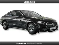 Nero Nuova 2025 Mercedes E200 Advanced Tre volumi | 59.090 € (Molto cara)