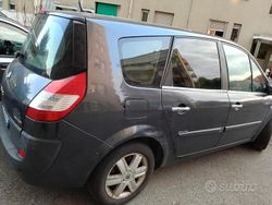 Nero Usata 2007 Renault Scénic II Monovolume | 1400 €