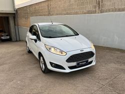Bianco Usata 2014 Ford Fiesta Titanium Due volumi | 7500 € (Molto cara)