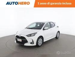 Bianco Usata 2023 Toyota Yaris Hybrid Active Tre volumi | 19.299 € (Buon prezzo)