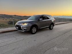 Grigio Usata 2019 Mitsubishi Outlander Intense SUV | 12.000 € (Ottimo prezzo)