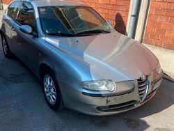 Grigio Usata 2002 Alfa Romeo 147 Due volumi | 800 € (Ottimo prezzo)