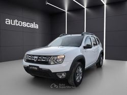 Bianco(met.) Usata 2016 Dacia Duster Lauréate SUV | 7490 € (Ottimo prezzo)