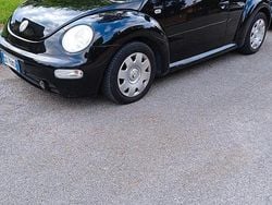 Nero Usata 2002 VW Beetle Tre volumi | 2500 € (Buon prezzo)