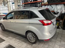 Usata 2011 Ford Grand C-Max Monovolume | 7000 €