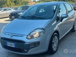 Giallo Usata 2013 Fiat Grande Punto S Due volumi | 3500 € (Buon prezzo)