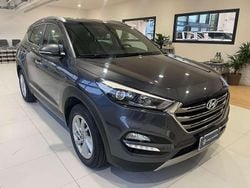 Grigio metallizzato scuro Usata 2016 Hyundai Tucson Xpossible SUV | 12.490 € (Buon prezzo)