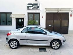 Argento Usata 2002 Peugeot 206 CC Cabrio | 5990 € (Molto cara)