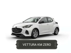 Lunar white Nuova 2025 Mazda 2 Center-Line Due volumi | 18.900 €