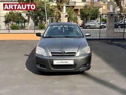 Grigio Usata 2005 Toyota Corolla Tre volumi | 3690 € (Buon prezzo)