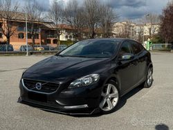 Nero Usata 2015 Volvo V40 Momentum Station wagon | 11.000 € (Molto cara)