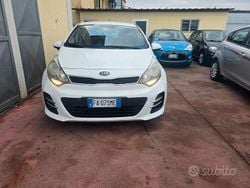 Bianco Usata 2015 Kia Rio Active Tre volumi | 1800 € (Super prezzo)