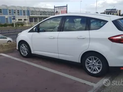 Usata 2015 Ford C-MAX Monovolume | 9000 € (Buon prezzo)