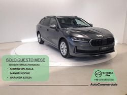 Grigio scuro Usata 2025 Skoda Superb Selection Station wagon | 34.600 € (Buon prezzo)