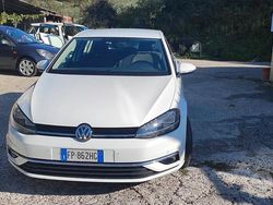 Bianco Usata 2018 VW Golf VII Highline Tre volumi | 13.900 € (Buon prezzo)