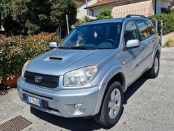 Grigio Usata 2005 Toyota RAV4 SUV | 5500 € (Molto cara)