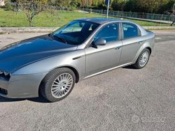 Grigio Usata 2006 Alfa Romeo 159 Tre volumi | 2200 € (Buon prezzo)