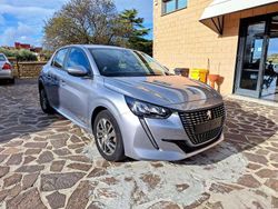 Grigio Usata 2021 Peugeot 208 Business-Line Due volumi | 13.900 € (Buon prezzo)