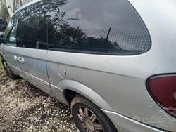 Grigio Usata 2006 Chrysler Voyager Monovolume | 700 € (Ottimo prezzo)