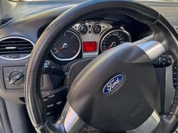 Grigio Usata 2008 Ford Focus Station wagon | 2200 € (Cara)