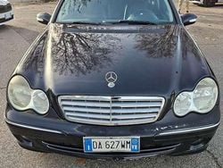 Nero Usata 2006 Mercedes C220 Avantgarde Station wagon | 3200 € (Buon prezzo)