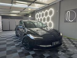 Nero Usata 2024 Tesla Model 3 RWD Tre volumi | 36.000 € (Molto cara)