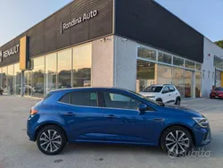 Blu/azzurro metallizzato Usata 2021 Renault Mégane IV R.S. Tre volumi | 23.700 € (Molto cara)