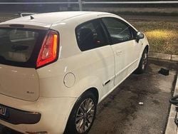 Usata 2010 Fiat Punto Evo Active Due volumi | 2000 € (Buon prezzo)