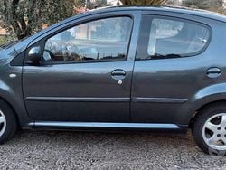 Grigio Usata 2007 Peugeot 107 Due volumi | 3100 € (Buon prezzo)