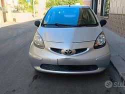Grigio Usata 2007 Toyota Aygo Due volumi | 2500 € (Buon prezzo)