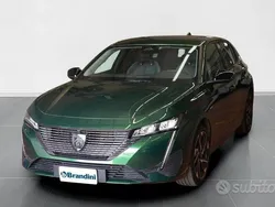 Verde olivine meta Usata 2022 Peugeot 308 Allure Tre volumi | 21.900 € (Super prezzo)
