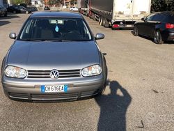 Usata 2003 VW Golf IV Tre volumi | 2500 €