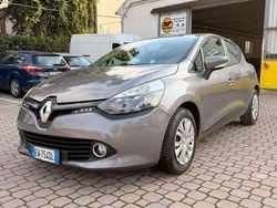 Grigio Usata 2015 Renault Clio IV Tre volumi | 4200 € (Ottimo prezzo)