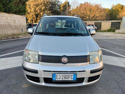 Argento Usata 2011 Fiat Panda Easy Tre volumi | 3990 € (Ottimo prezzo)